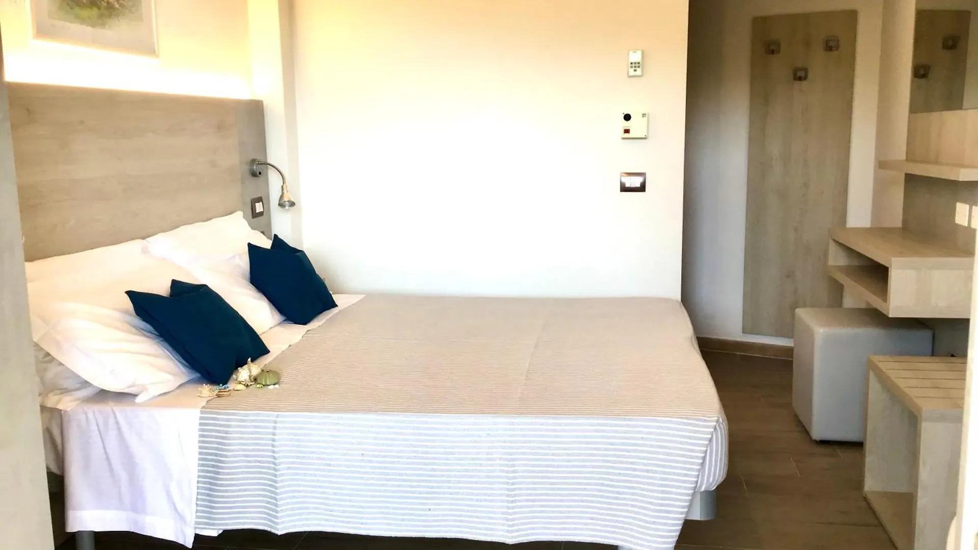 La Coccinella Residence San Vincenzo 3*,